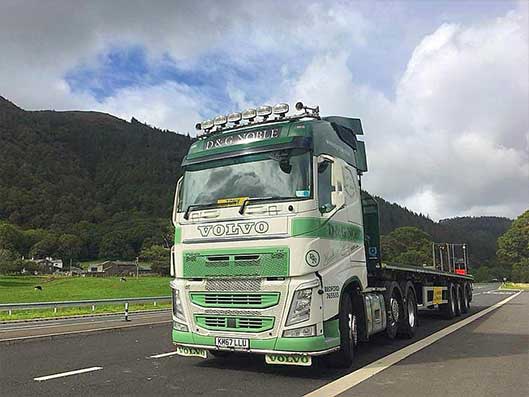 Artic vehicle